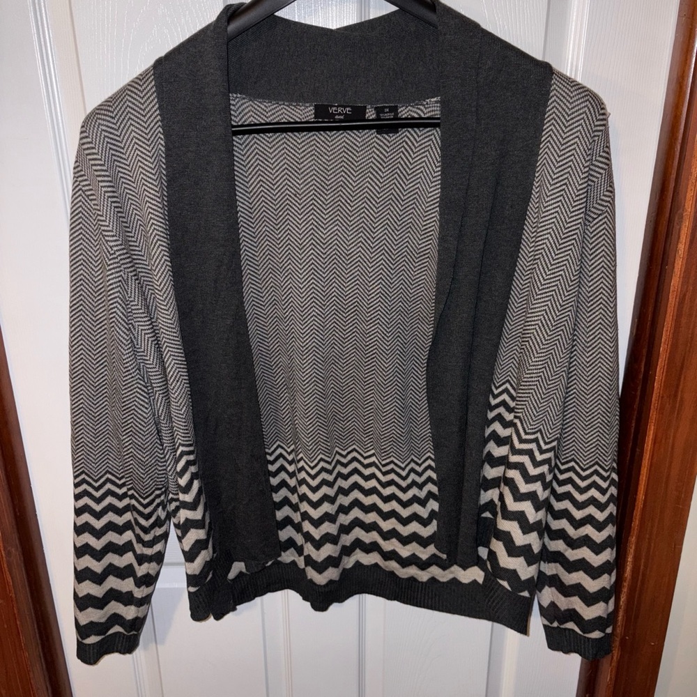 Verve Ami Chevron Patterned Cardigan in Gray and Black